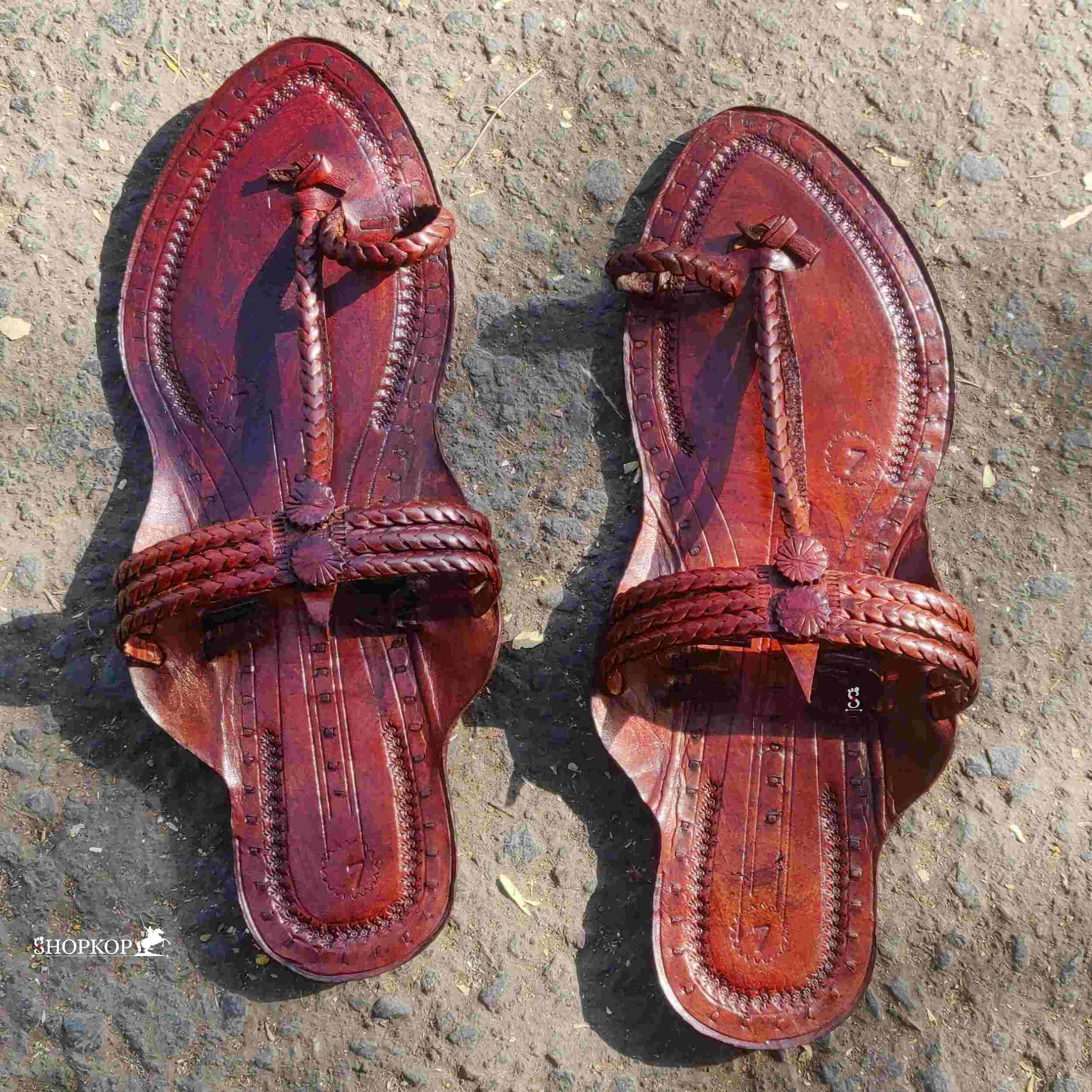 Ladies kolhapuri top chappal